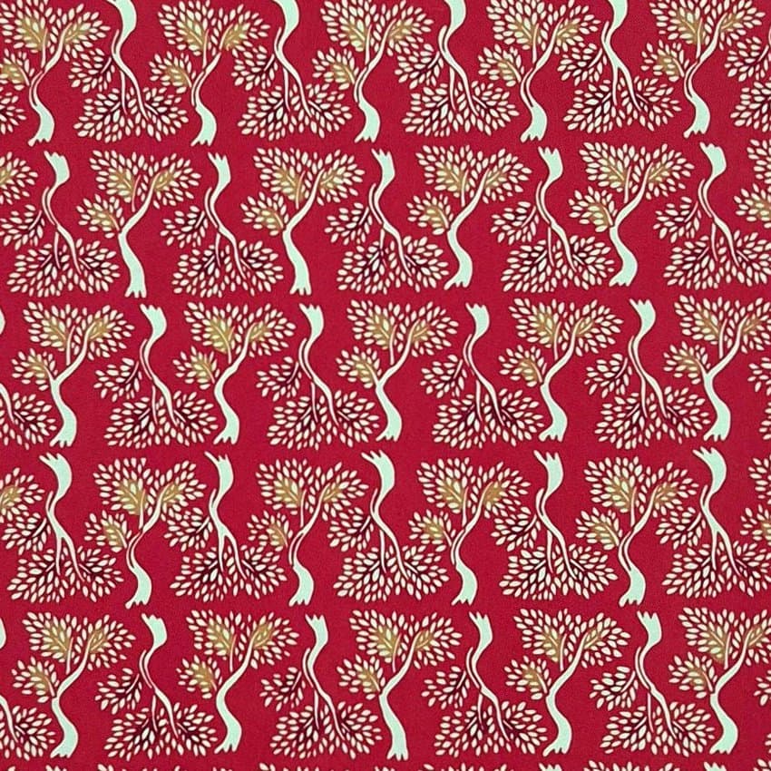 Katazome Shi – Weiße Bäume auf rot – handbedrucktes Washi-Papier, Ansicht 1 von 4